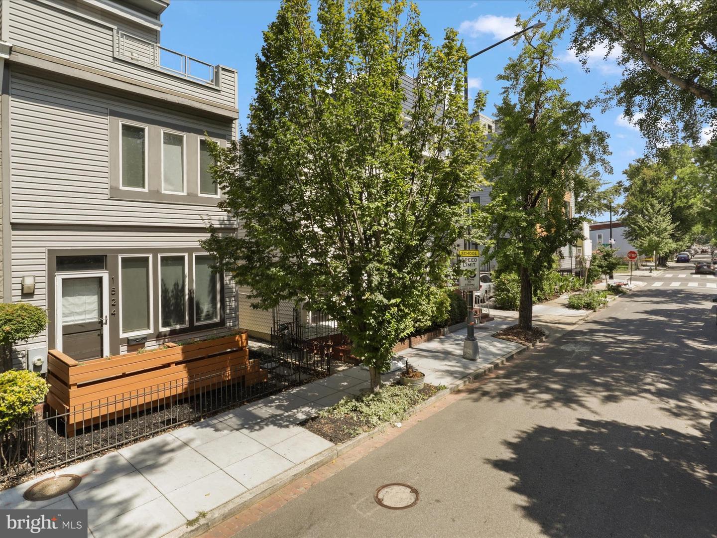 1524 GALES ST NE, WASHINGTON, District Of Columbia 20002, 3 Bedrooms Bedrooms, ,3 BathroomsBathrooms,Residential,For sale,1524 GALES ST NE,DCDC2208454 MLS # DCDC2208454