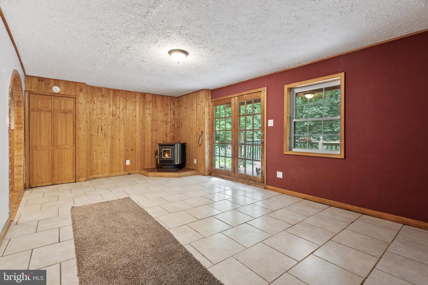 590 VAUGHT DR, FRONT ROYAL, Virginia 22630, 5 Bedrooms Bedrooms, ,3 BathroomsBathrooms,Residential,For sale,590 VAUGHT DR,VAWR2011600 MLS # VAWR2011600