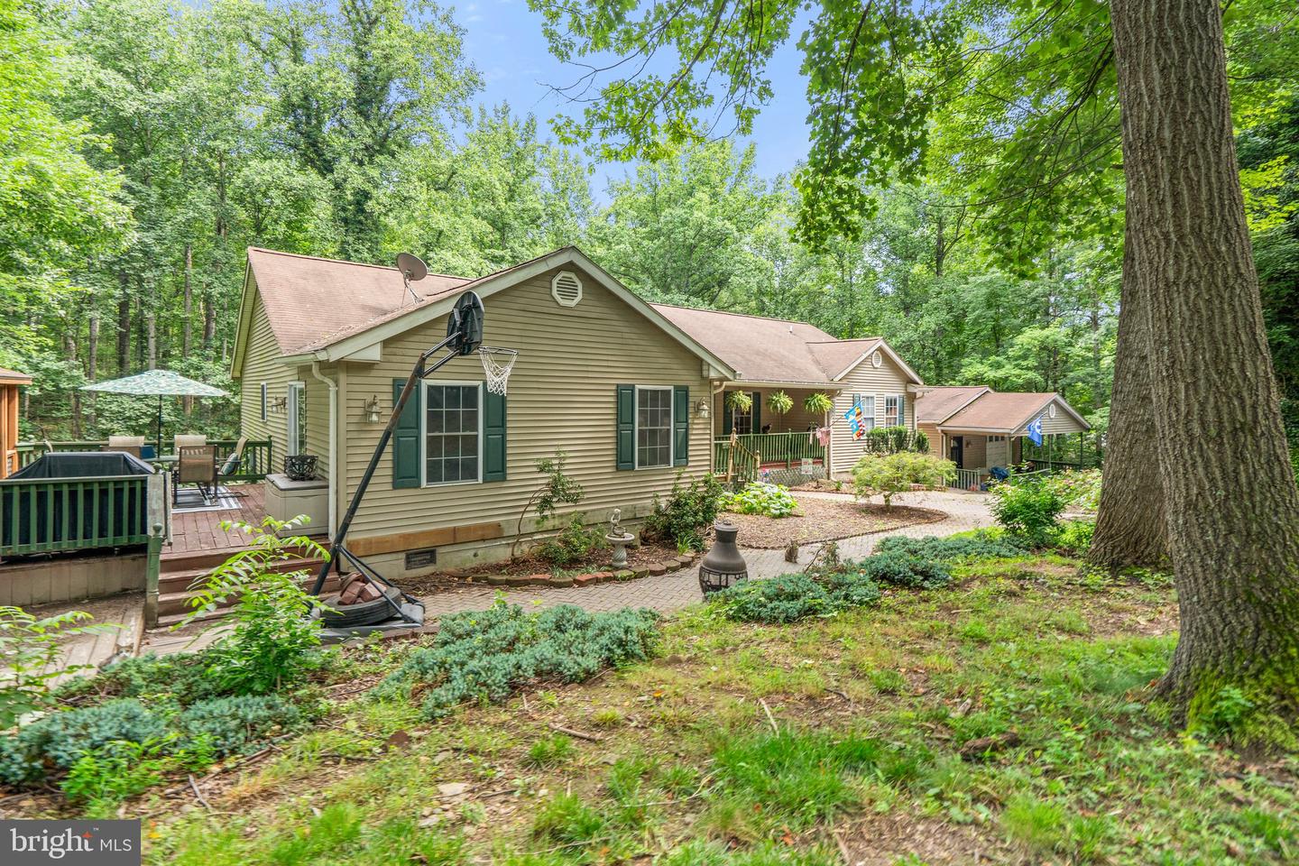590 VAUGHT DR, FRONT ROYAL, Virginia 22630, 5 Bedrooms Bedrooms, ,3 BathroomsBathrooms,Residential,For sale,590 VAUGHT DR,VAWR2011600 MLS # VAWR2011600