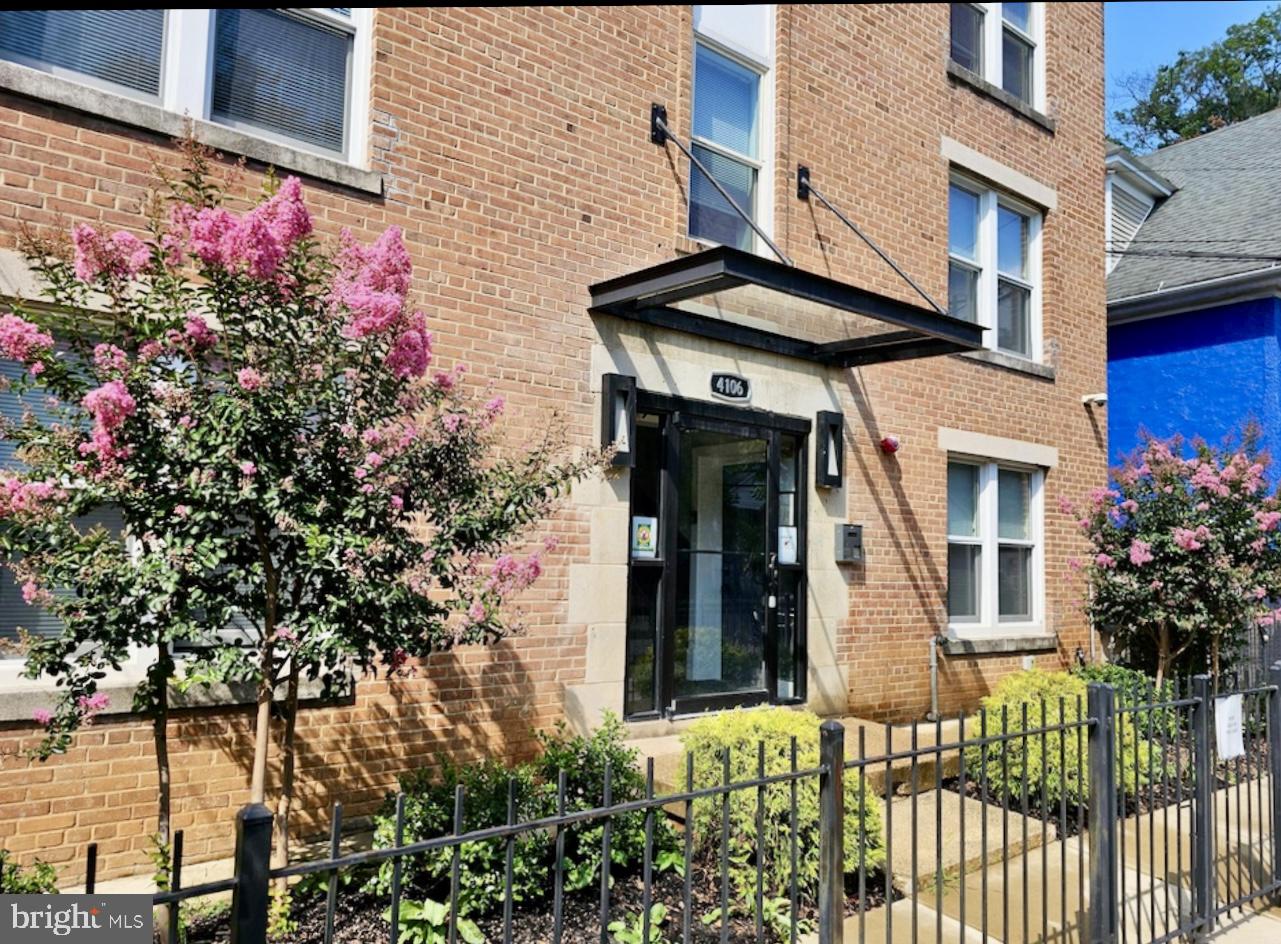 4106 GAULT PL NE #3, WASHINGTON, District Of Columbia 20019, 2 Bedrooms Bedrooms, ,2 BathroomsBathrooms,Residential,For sale,4106 GAULT PL NE #3,DCDC2208458 MLS # DCDC2208458