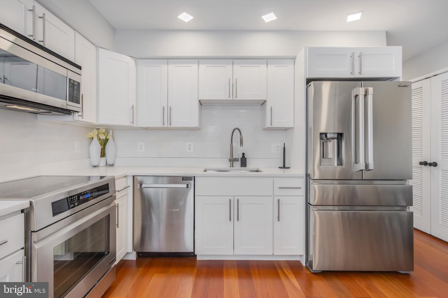 4106 GAULT PL NE #3, WASHINGTON, District Of Columbia 20019, 2 Bedrooms Bedrooms, ,2 BathroomsBathrooms,Residential,For sale,4106 GAULT PL NE #3,DCDC2208458 MLS # DCDC2208458