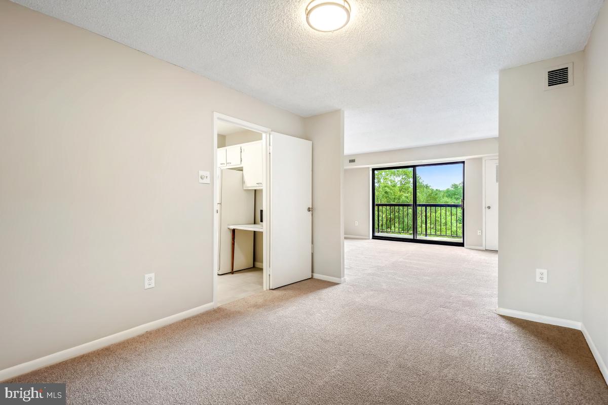 200 N PICKETT ST #509, ALEXANDRIA, Virginia 22304, 3 Bedrooms Bedrooms, ,2 BathroomsBathrooms,Residential,For sale,200 N PICKETT ST #509,VAAX2047072 MLS # VAAX2047072