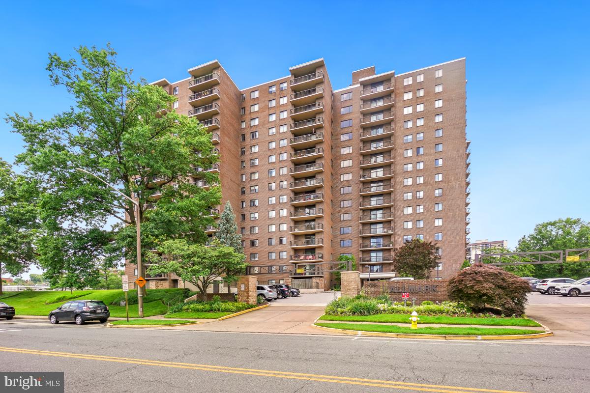 200 N PICKETT ST #509, ALEXANDRIA, Virginia 22304, 3 Bedrooms Bedrooms, ,2 BathroomsBathrooms,Residential,For sale,200 N PICKETT ST #509,VAAX2047072 MLS # VAAX2047072