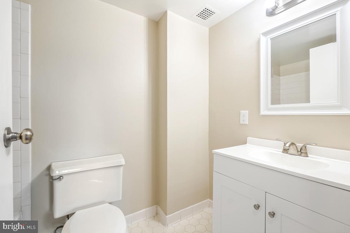 200 N PICKETT ST #509, ALEXANDRIA, Virginia 22304, 3 Bedrooms Bedrooms, ,2 BathroomsBathrooms,Residential,For sale,200 N PICKETT ST #509,VAAX2047072 MLS # VAAX2047072
