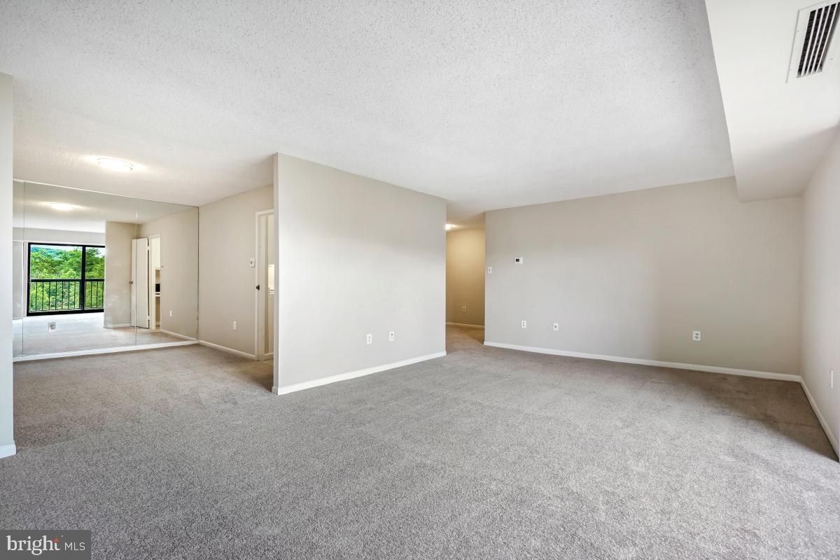 200 N PICKETT ST #509, ALEXANDRIA, Virginia 22304, 3 Bedrooms Bedrooms, ,2 BathroomsBathrooms,Residential,For sale,200 N PICKETT ST #509,VAAX2047072 MLS # VAAX2047072