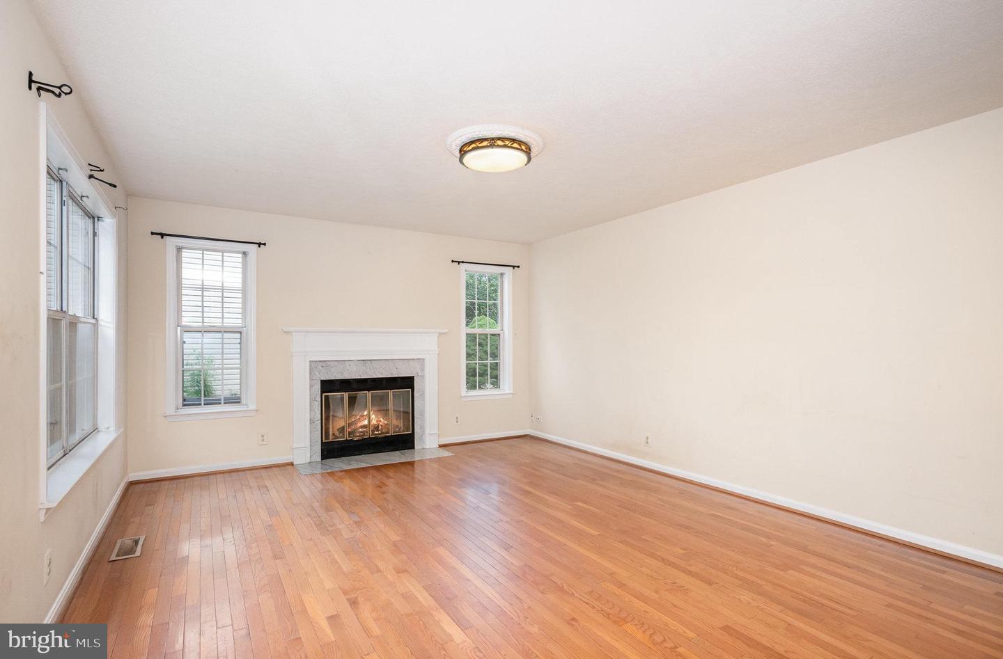 10402 LABRADOR LOOP, MANASSAS, Virginia 20112, 4 Bedrooms Bedrooms, ,3 BathroomsBathrooms,Residential,For sale,10402 LABRADOR LOOP,VAPW2098300 MLS # VAPW2098300