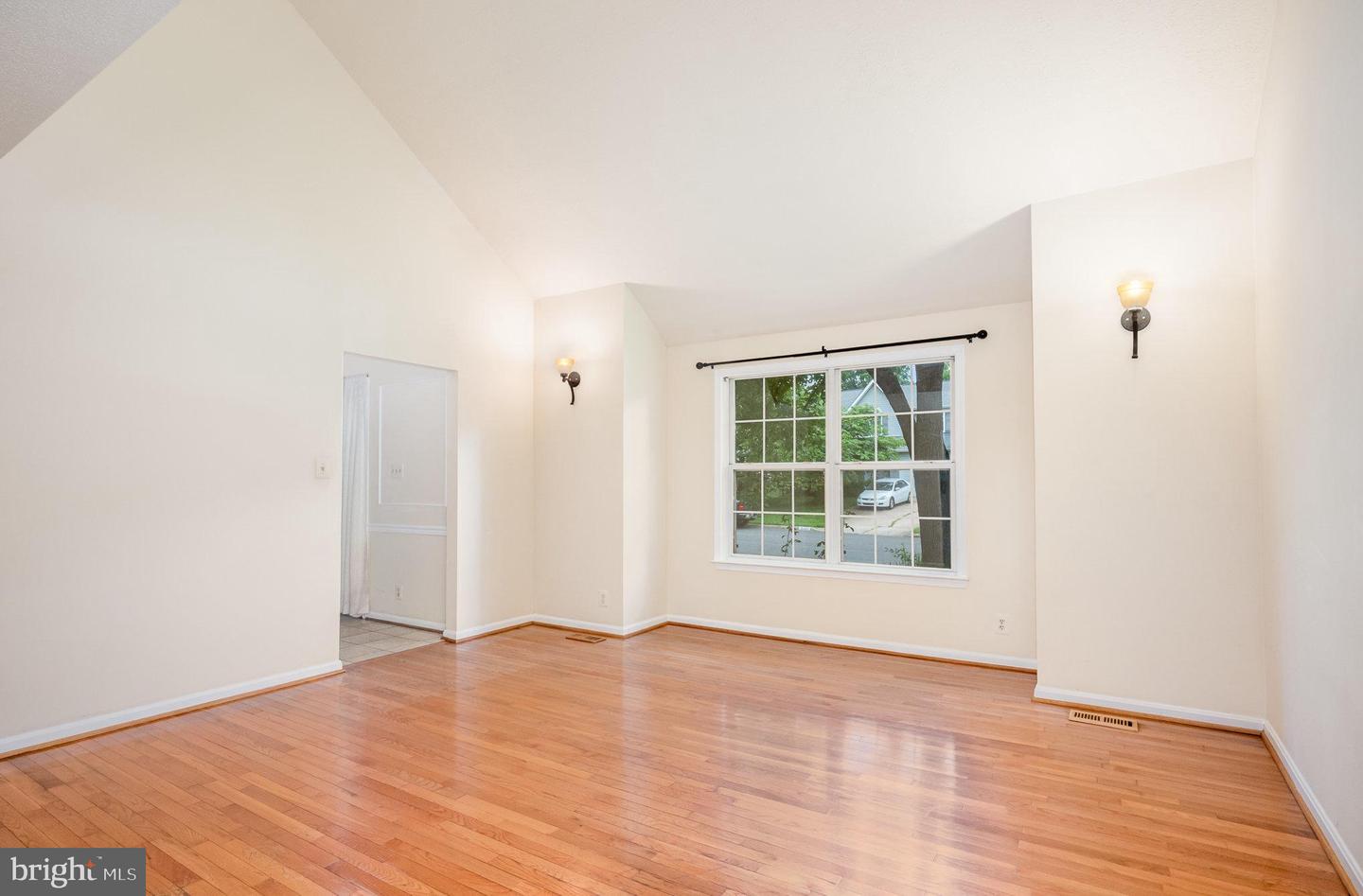 10402 LABRADOR LOOP, MANASSAS, Virginia 20112, 4 Bedrooms Bedrooms, ,3 BathroomsBathrooms,Residential,For sale,10402 LABRADOR LOOP,VAPW2098300 MLS # VAPW2098300