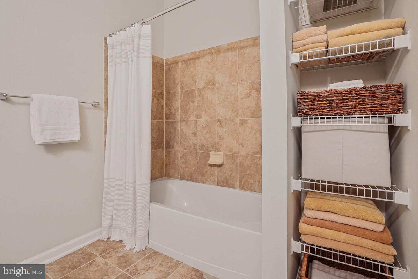 20600 HOPE SPRING TER #202, ASHBURN, Virginia 20147, 2 Bedrooms Bedrooms, ,2 BathroomsBathrooms,Residential,For sale,20600 HOPE SPRING TER #202,VALO2100848 MLS # VALO2100848