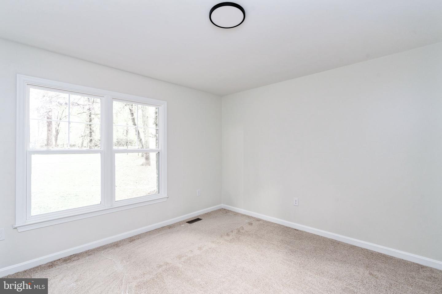 12719 PICKETT CT, SPOTSYLVANIA, Virginia 22551, 4 Bedrooms Bedrooms, ,2 BathroomsBathrooms,Residential,For sale,12719 PICKETT CT,VASP2034326 MLS # VASP2034326