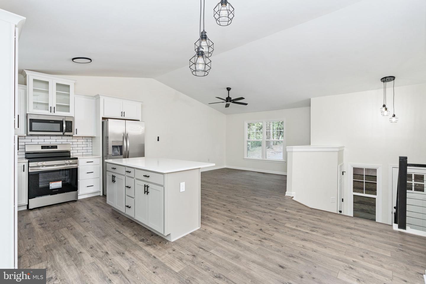 12719 PICKETT CT, SPOTSYLVANIA, Virginia 22551, 4 Bedrooms Bedrooms, ,2 BathroomsBathrooms,Residential,For sale,12719 PICKETT CT,VASP2034326 MLS # VASP2034326