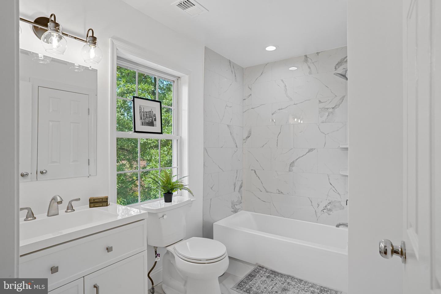 4425 MACARTHUR BLVD NW, WASHINGTON, District Of Columbia 20007, 3 Bedrooms Bedrooms, ,3 BathroomsBathrooms,Residential,For sale,4425 MACARTHUR BLVD NW,DCDC2208442 MLS # DCDC2208442