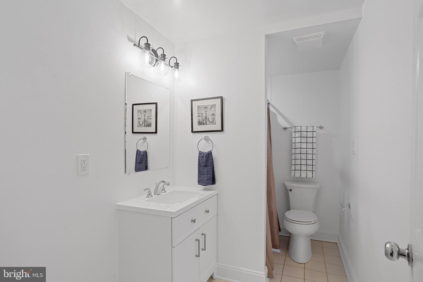 4425 MACARTHUR BLVD NW, WASHINGTON, District Of Columbia 20007, 3 Bedrooms Bedrooms, ,3 BathroomsBathrooms,Residential,For sale,4425 MACARTHUR BLVD NW,DCDC2208442 MLS # DCDC2208442