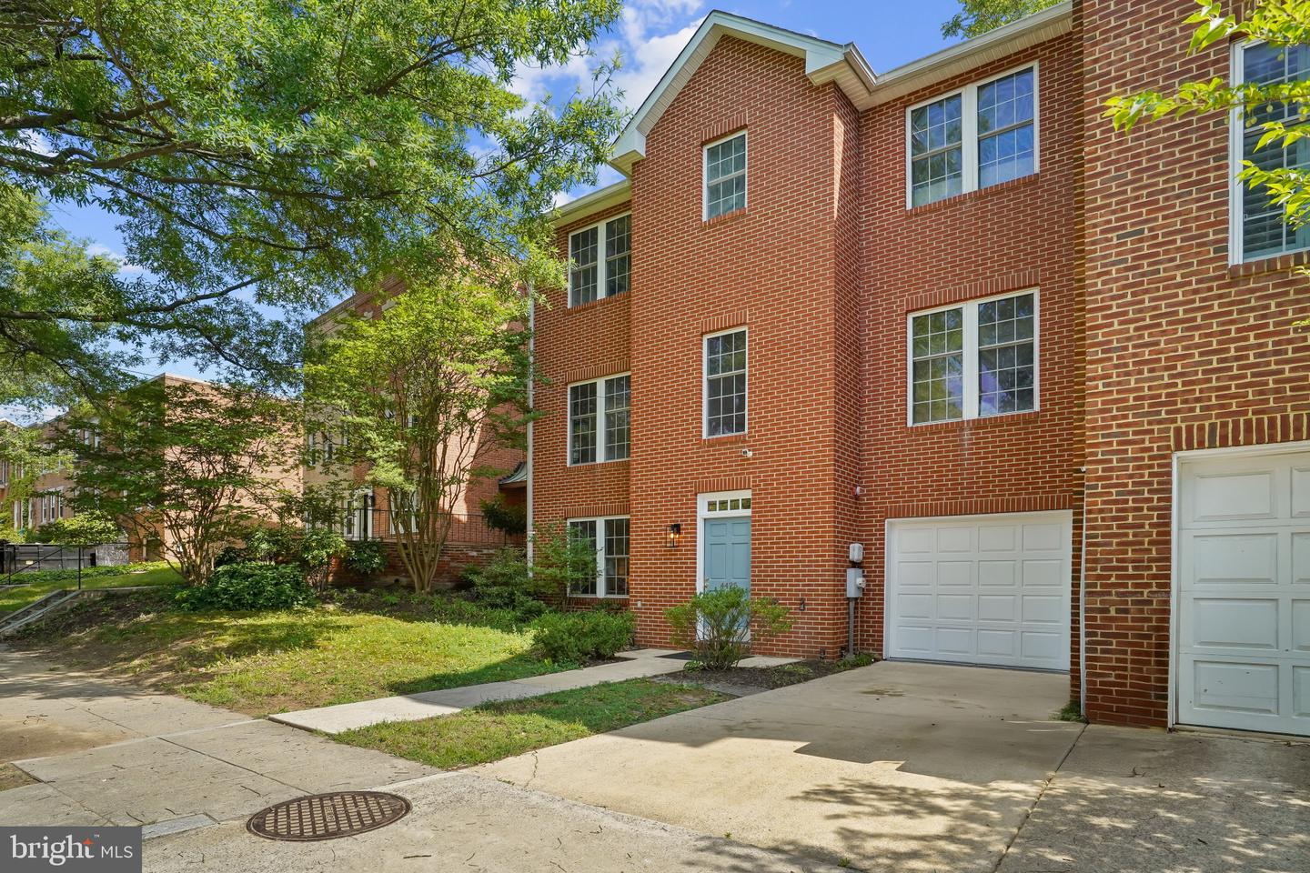 4425 MACARTHUR BLVD NW, WASHINGTON, District Of Columbia 20007, 3 Bedrooms Bedrooms, ,3 BathroomsBathrooms,Residential,For sale,4425 MACARTHUR BLVD NW,DCDC2208442 MLS # DCDC2208442