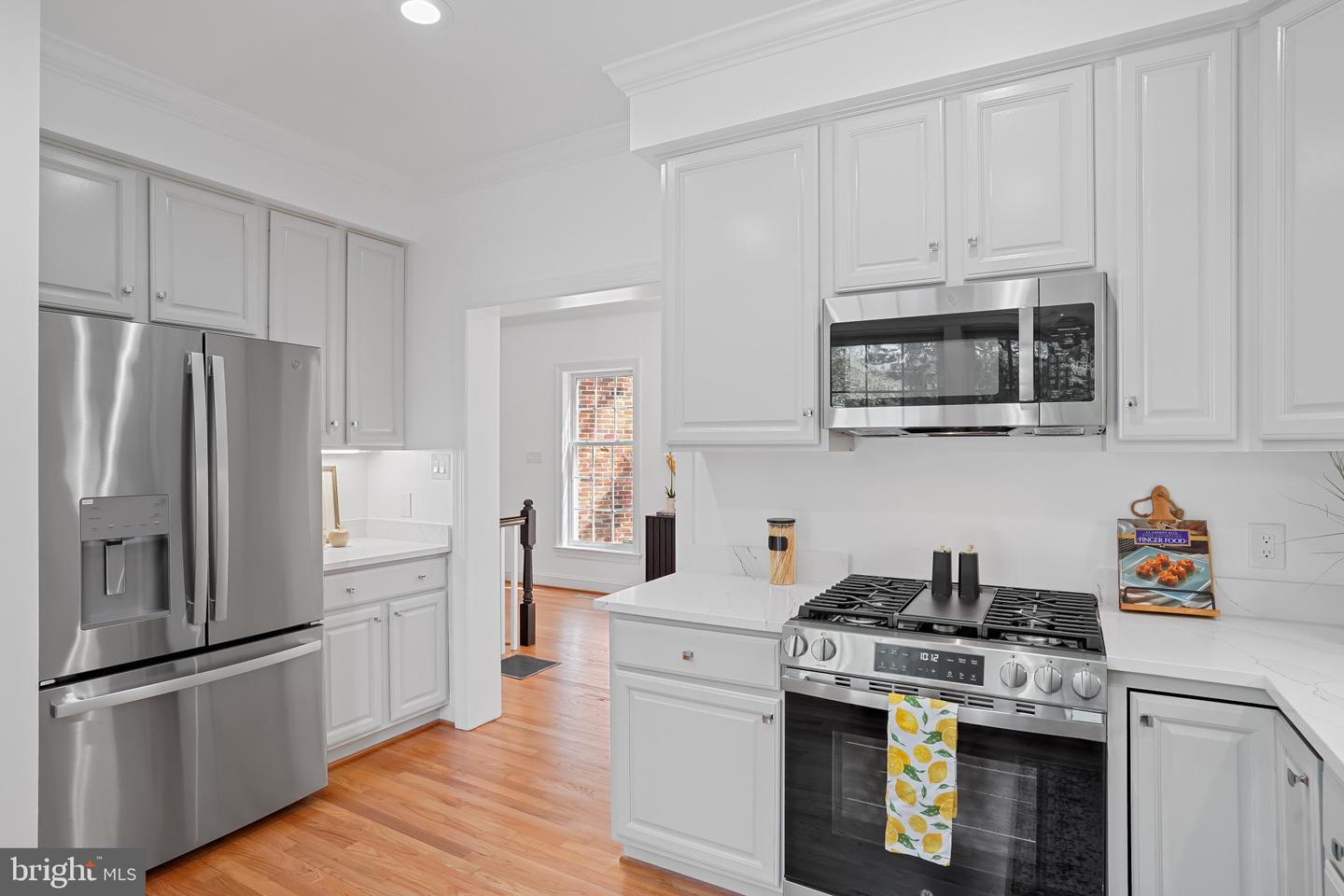 4425 MACARTHUR BLVD NW, WASHINGTON, District Of Columbia 20007, 3 Bedrooms Bedrooms, ,3 BathroomsBathrooms,Residential,For sale,4425 MACARTHUR BLVD NW,DCDC2208442 MLS # DCDC2208442