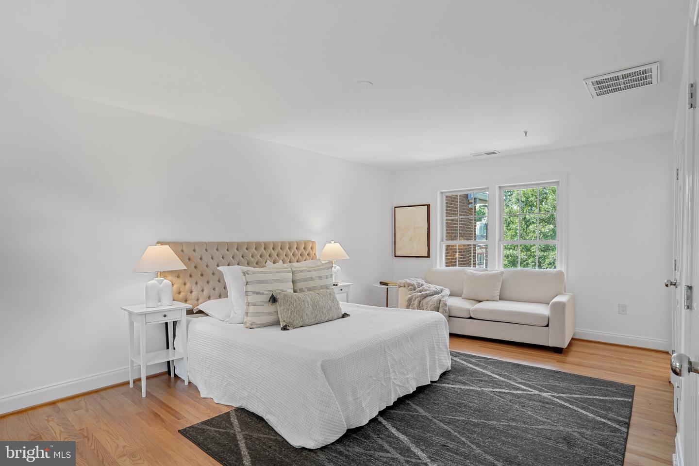 4425 MACARTHUR BLVD NW, WASHINGTON, District Of Columbia 20007, 3 Bedrooms Bedrooms, ,3 BathroomsBathrooms,Residential,For sale,4425 MACARTHUR BLVD NW,DCDC2208442 MLS # DCDC2208442