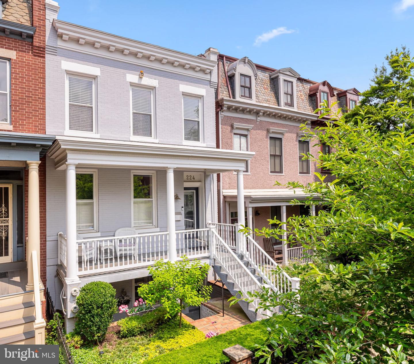 224 9TH ST SE, WASHINGTON, District Of Columbia 20003, 4 Bedrooms Bedrooms, ,3 BathroomsBathrooms,Residential,For sale,224 9TH ST SE,DCDC2208456 MLS # DCDC2208456