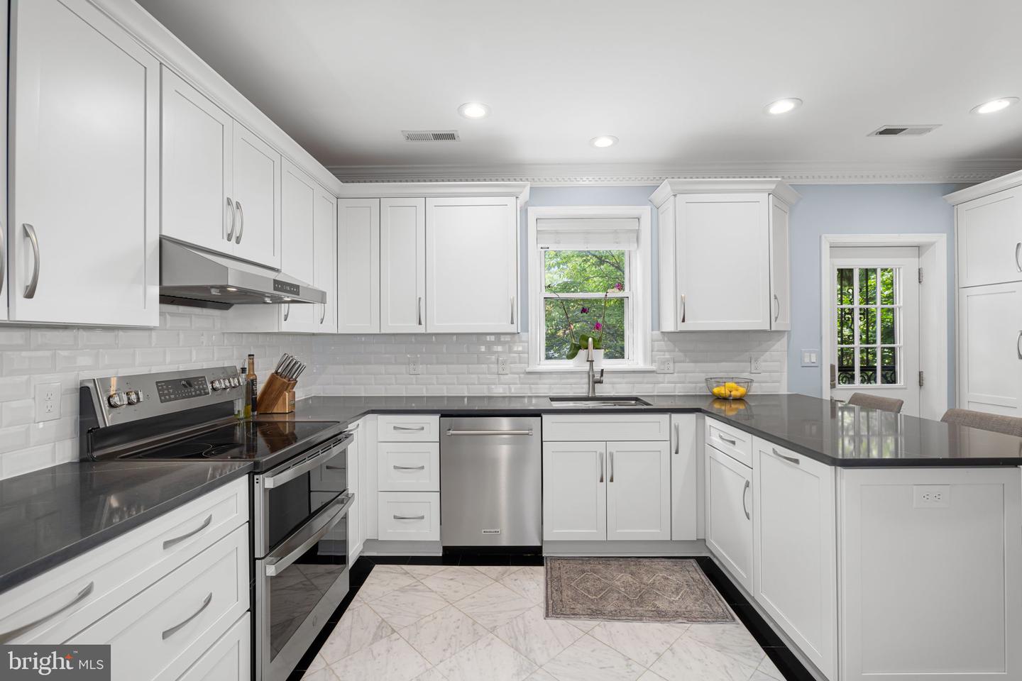 224 9TH ST SE, WASHINGTON, District Of Columbia 20003, 4 Bedrooms Bedrooms, ,3 BathroomsBathrooms,Residential,For sale,224 9TH ST SE,DCDC2208456 MLS # DCDC2208456
