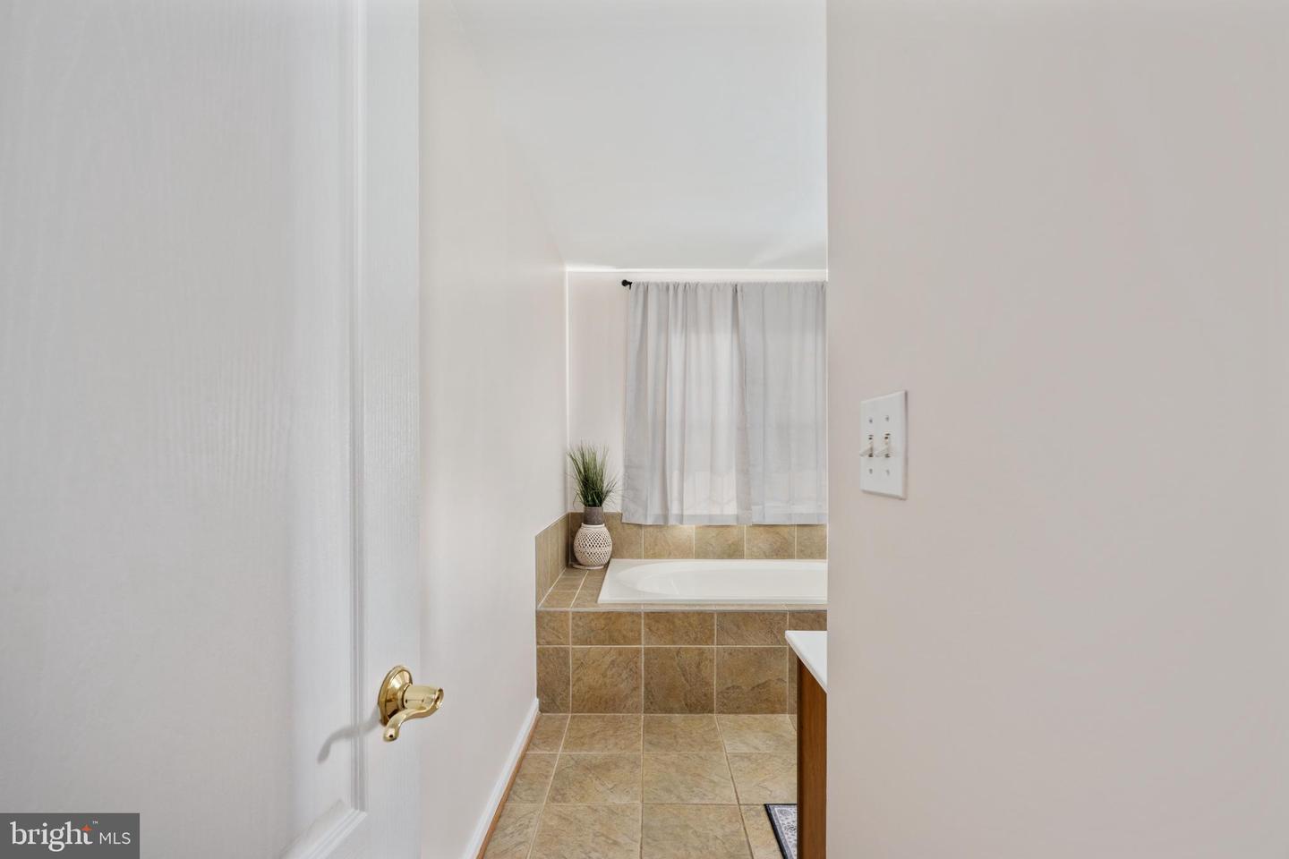 10926 STACY RUN, FREDERICKSBURG, Virginia 22408, 4 Bedrooms Bedrooms, ,2 BathroomsBathrooms,Residential,For sale,10926 STACY RUN,VASP2034338 MLS # VASP2034338