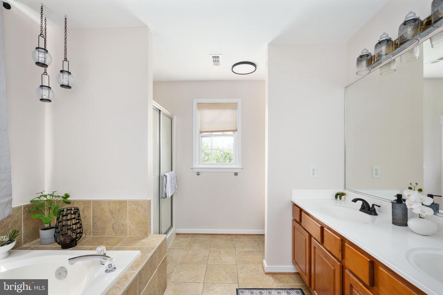 10926 STACY RUN, FREDERICKSBURG, Virginia 22408, 4 Bedrooms Bedrooms, ,2 BathroomsBathrooms,Residential,For sale,10926 STACY RUN,VASP2034338 MLS # VASP2034338