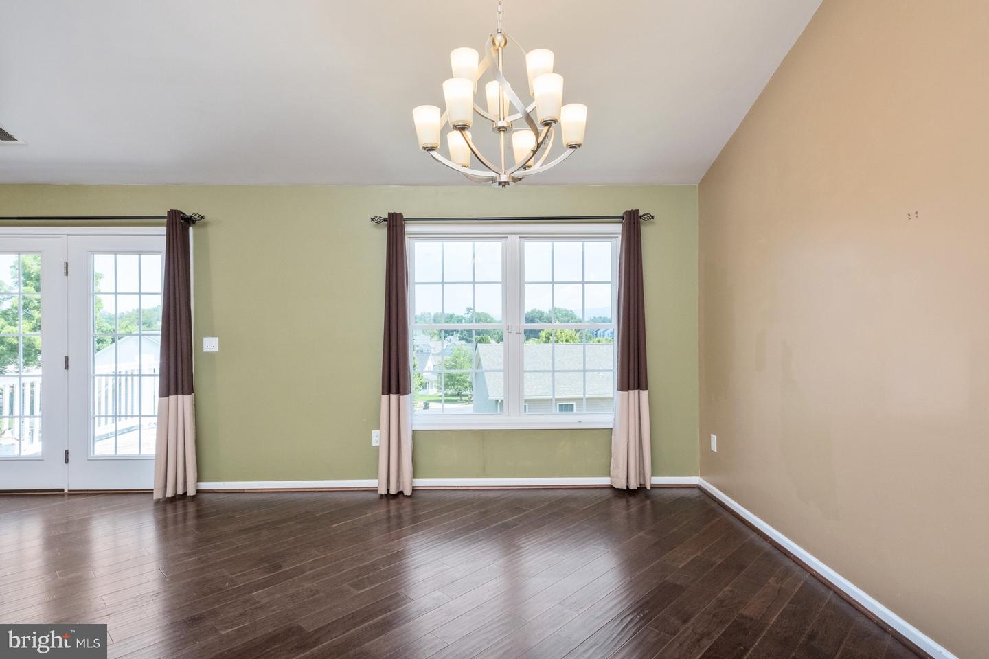 233 OVERVIEW ST, WAYNESBORO, Virginia 22980, 3 Bedrooms Bedrooms, ,2 BathroomsBathrooms,Residential,For sale,233 OVERVIEW ST,VAWB2000182 MLS # VAWB2000182