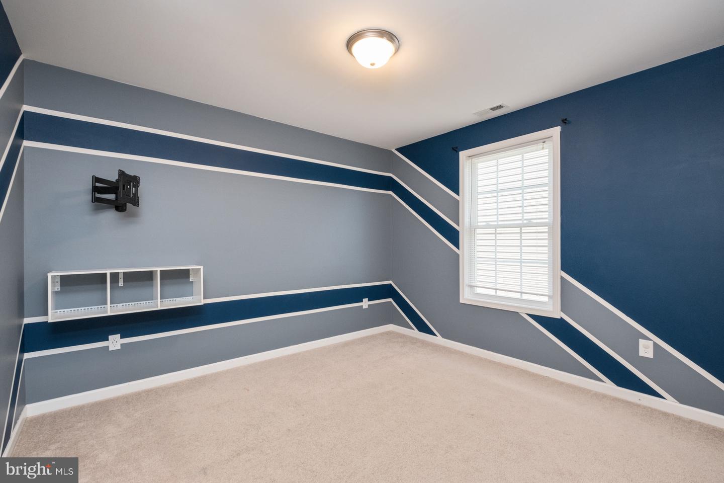 233 OVERVIEW ST, WAYNESBORO, Virginia 22980, 3 Bedrooms Bedrooms, ,2 BathroomsBathrooms,Residential,For sale,233 OVERVIEW ST,VAWB2000182 MLS # VAWB2000182