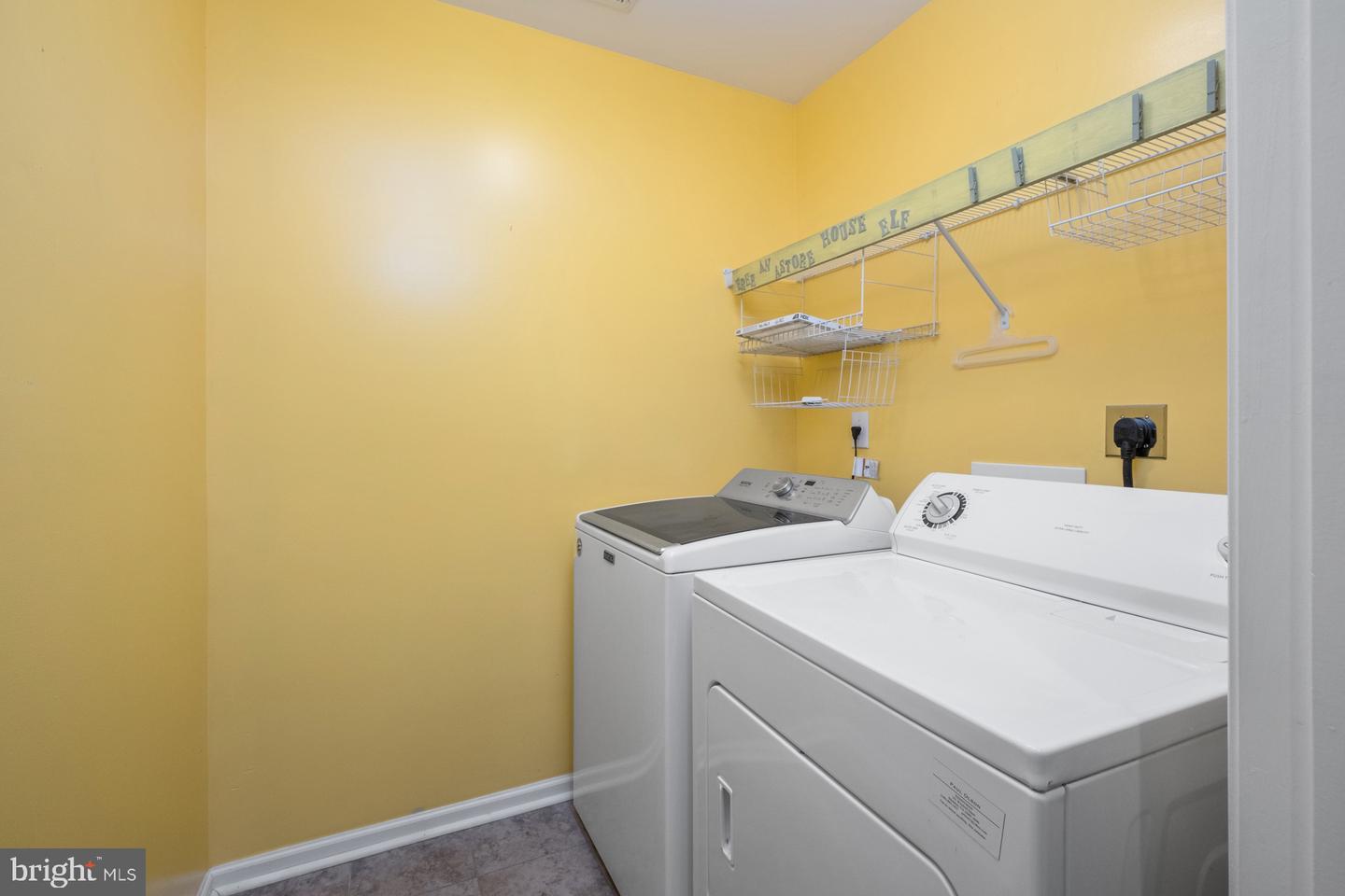 233 OVERVIEW ST, WAYNESBORO, Virginia 22980, 3 Bedrooms Bedrooms, ,2 BathroomsBathrooms,Residential,For sale,233 OVERVIEW ST,VAWB2000182 MLS # VAWB2000182