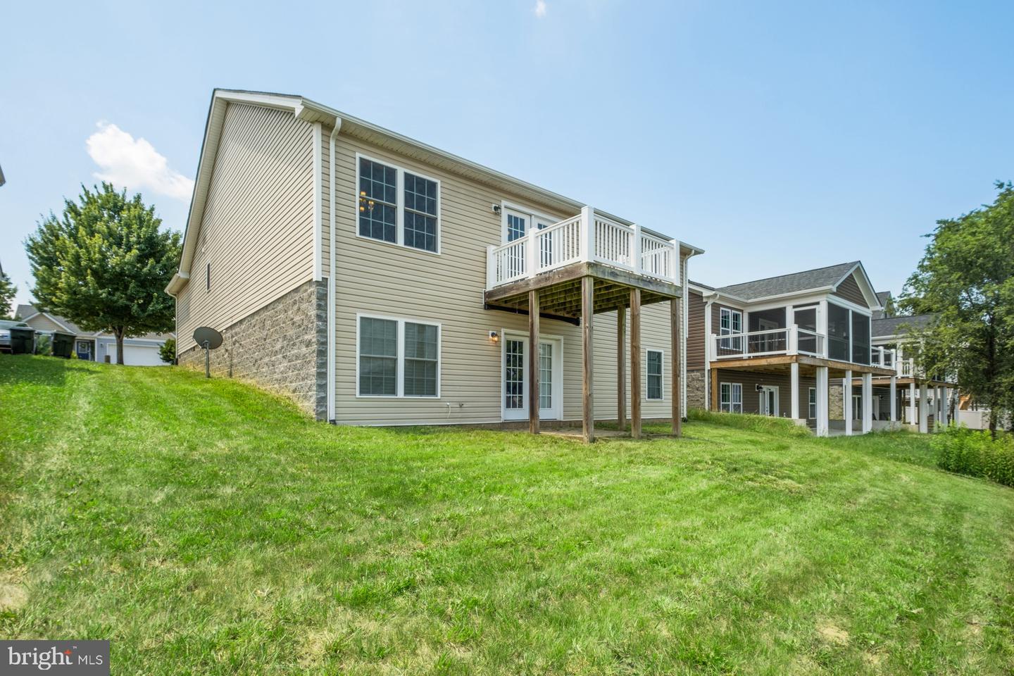 233 OVERVIEW ST, WAYNESBORO, Virginia 22980, 3 Bedrooms Bedrooms, ,2 BathroomsBathrooms,Residential,For sale,233 OVERVIEW ST,VAWB2000182 MLS # VAWB2000182