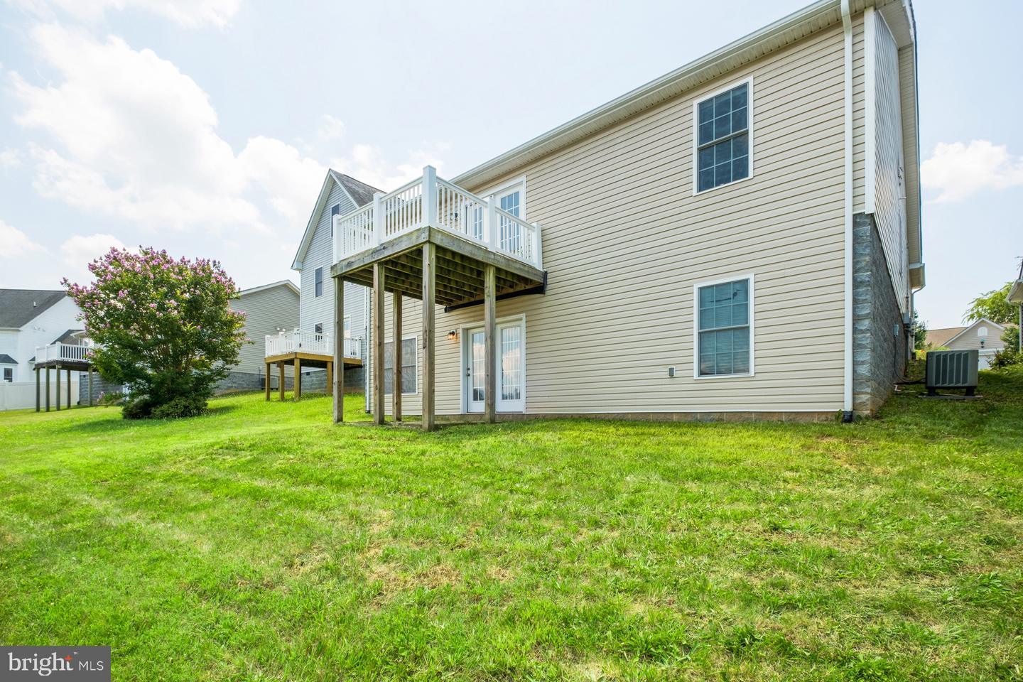 233 OVERVIEW ST, WAYNESBORO, Virginia 22980, 3 Bedrooms Bedrooms, ,2 BathroomsBathrooms,Residential,For sale,233 OVERVIEW ST,VAWB2000182 MLS # VAWB2000182