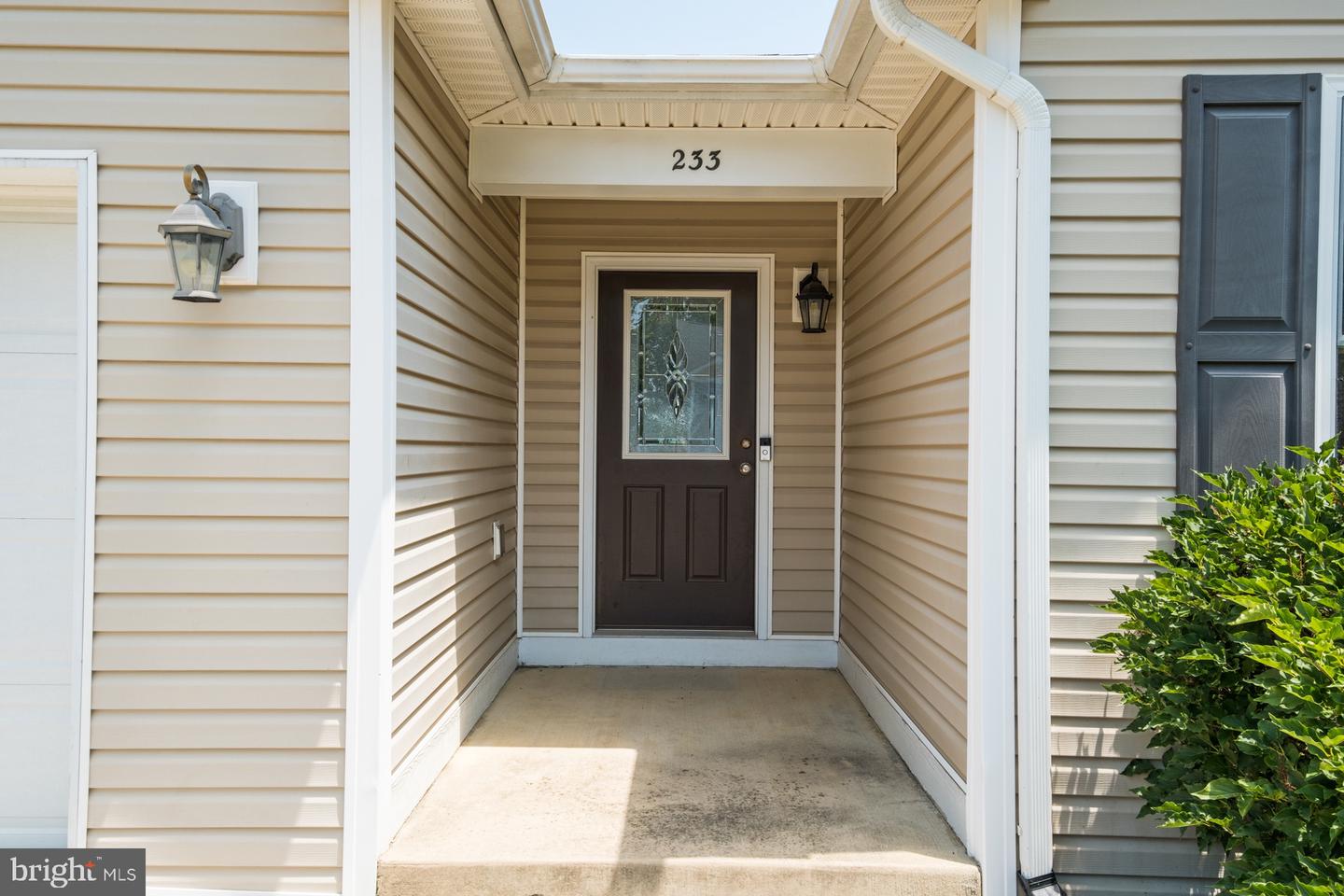 233 OVERVIEW ST, WAYNESBORO, Virginia 22980, 3 Bedrooms Bedrooms, ,2 BathroomsBathrooms,Residential,For sale,233 OVERVIEW ST,VAWB2000182 MLS # VAWB2000182