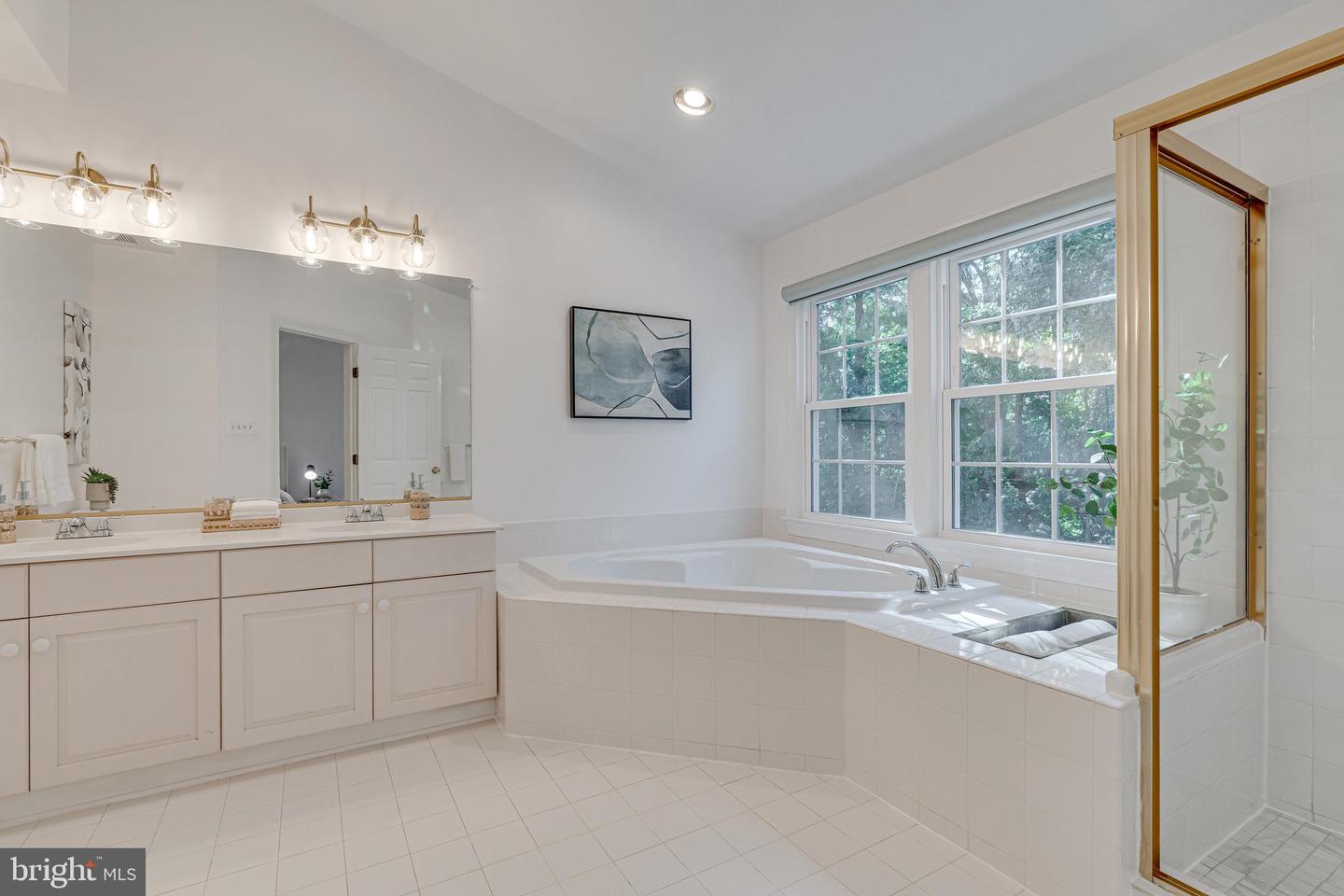2153 WOLFTRAP CT, VIENNA, Virginia 22182, 3 Bedrooms Bedrooms, ,3 BathroomsBathrooms,Residential,For sale,2153 WOLFTRAP CT,VAFX2252736 MLS # VAFX2252736