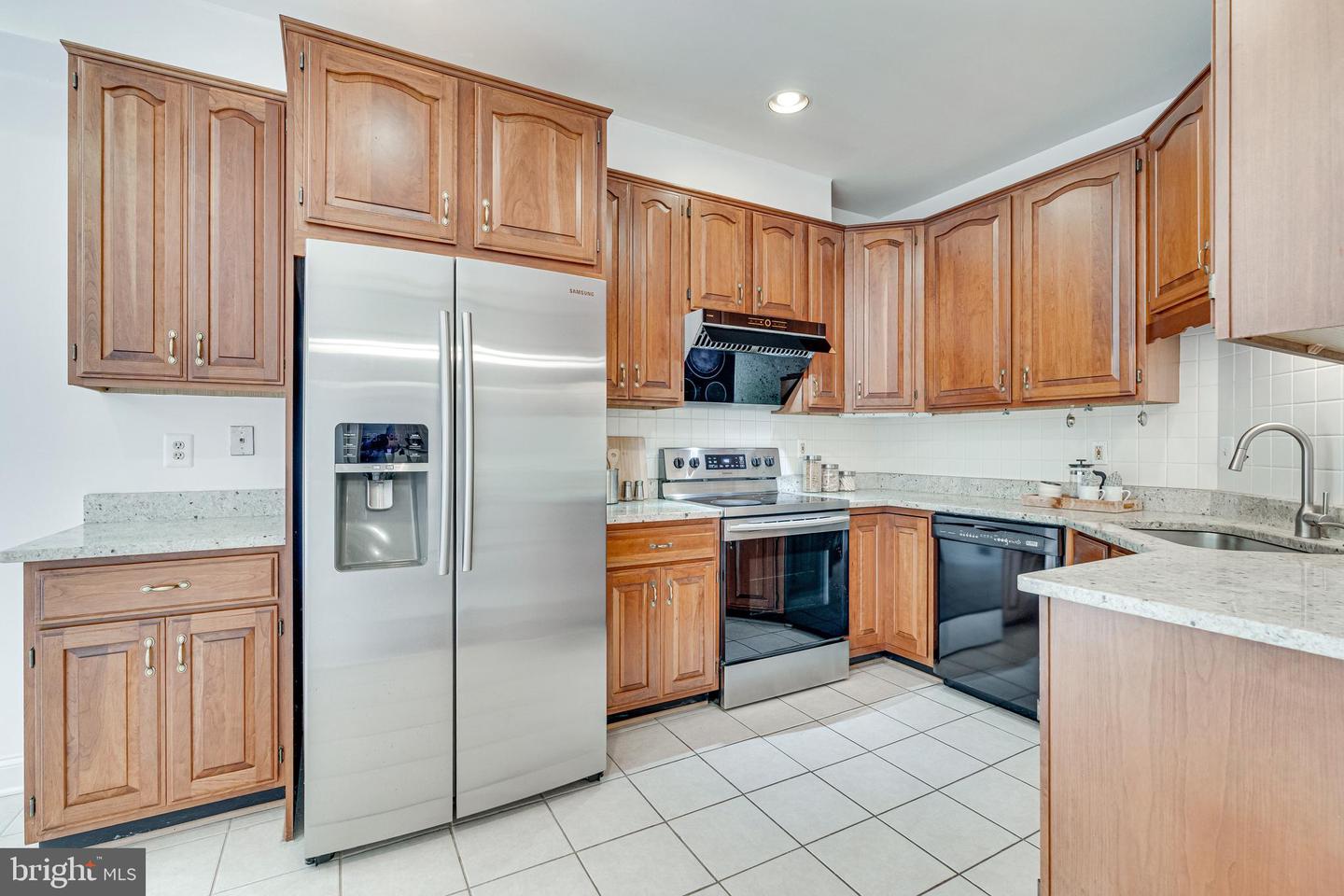 2153 WOLFTRAP CT, VIENNA, Virginia 22182, 3 Bedrooms Bedrooms, ,3 BathroomsBathrooms,Residential,For sale,2153 WOLFTRAP CT,VAFX2252736 MLS # VAFX2252736