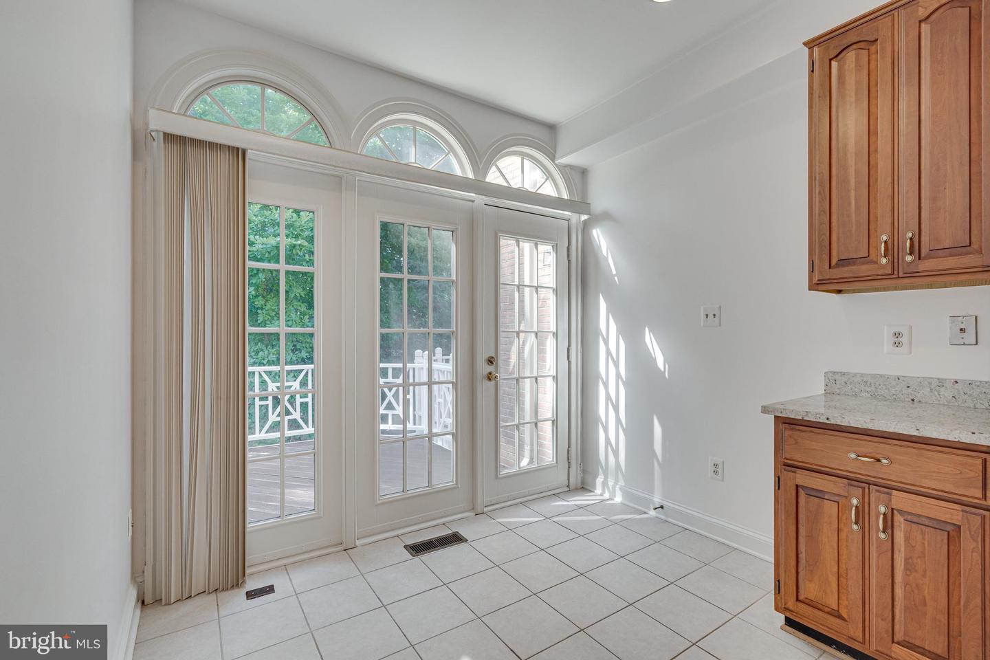 2153 WOLFTRAP CT, VIENNA, Virginia 22182, 3 Bedrooms Bedrooms, ,3 BathroomsBathrooms,Residential,For sale,2153 WOLFTRAP CT,VAFX2252736 MLS # VAFX2252736