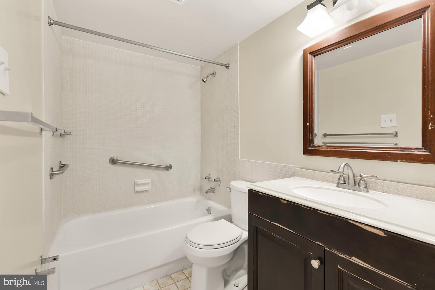 1250 4TH ST SW #W214, WASHINGTON, District Of Columbia 20024, 2 Bedrooms Bedrooms, ,1 BathroomBathrooms,Residential,For sale,1250 4TH ST SW #W214,DCDC2208530 MLS # DCDC2208530