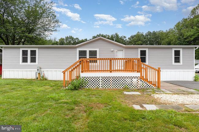 31 DRAPER CIR, STAFFORD, Virginia 22554, 3 Bedrooms Bedrooms, ,2 BathroomsBathrooms,Residential,For sale,31 DRAPER CIR,VAST2040386 MLS # VAST2040386