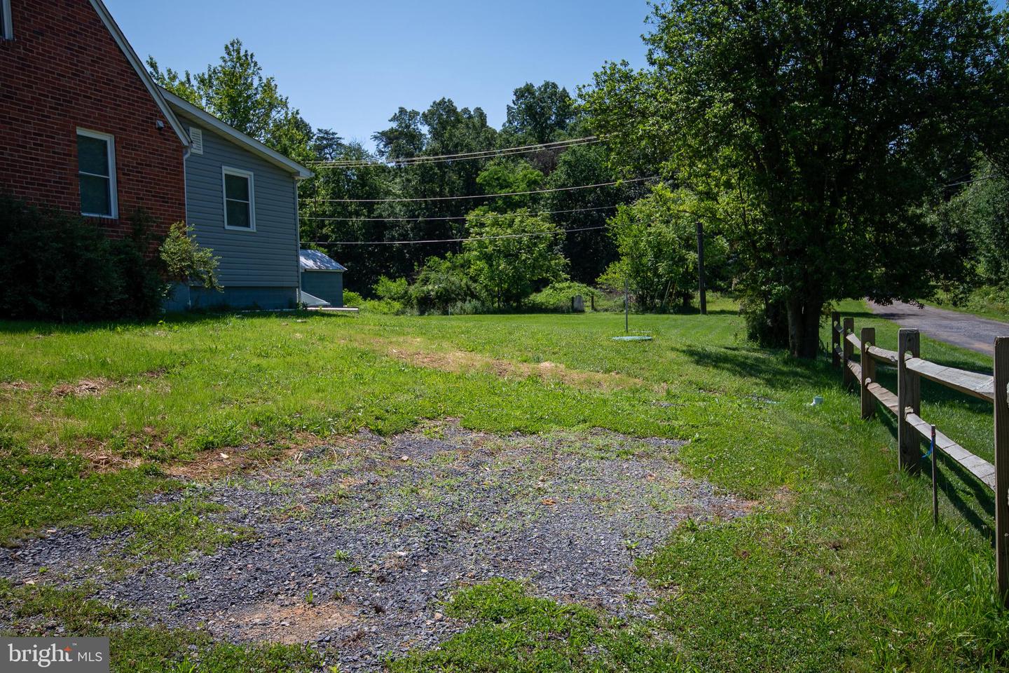 2450 HAPPY CREEK RD, FRONT ROYAL, Virginia 22630, 3 Bedrooms Bedrooms, 5 Rooms Rooms,2 BathroomsBathrooms,Residential,For sale,2450 HAPPY CREEK RD,VAWR2011602 MLS # VAWR2011602