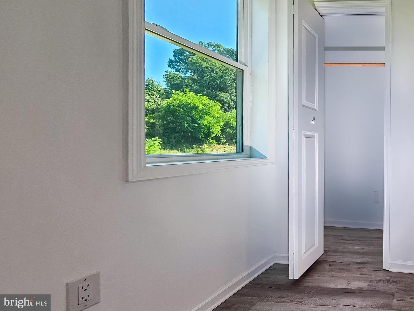 2450 HAPPY CREEK RD, FRONT ROYAL, Virginia 22630, 3 Bedrooms Bedrooms, 5 Rooms Rooms,2 BathroomsBathrooms,Residential,For sale,2450 HAPPY CREEK RD,VAWR2011602 MLS # VAWR2011602