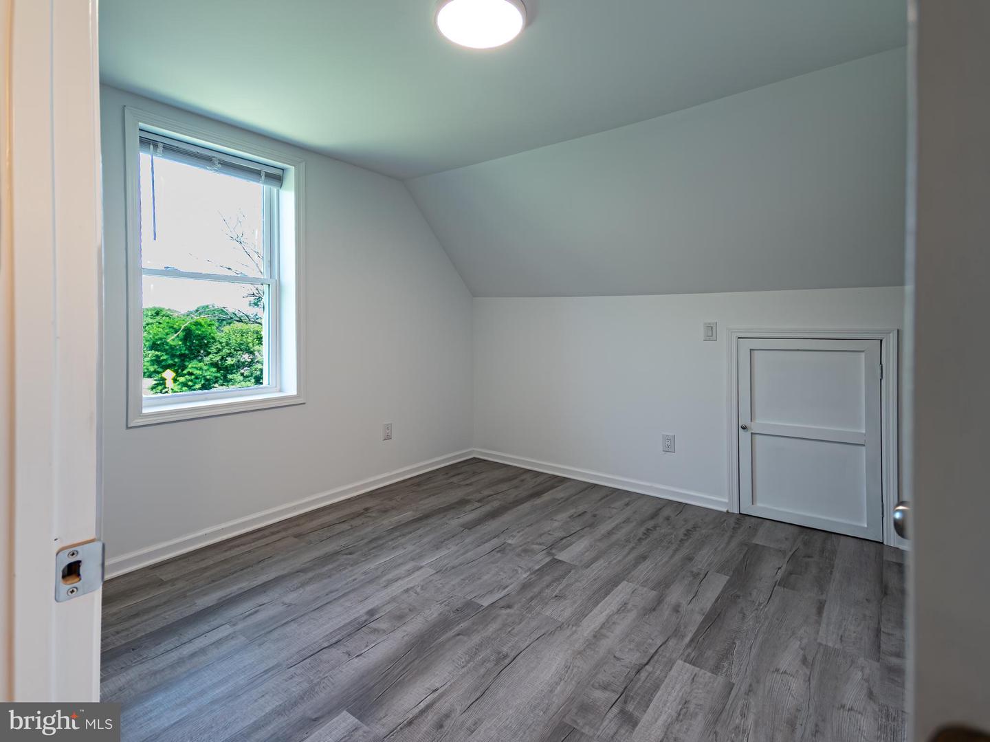 2450 HAPPY CREEK RD, FRONT ROYAL, Virginia 22630, 3 Bedrooms Bedrooms, 5 Rooms Rooms,2 BathroomsBathrooms,Residential,For sale,2450 HAPPY CREEK RD,VAWR2011602 MLS # VAWR2011602