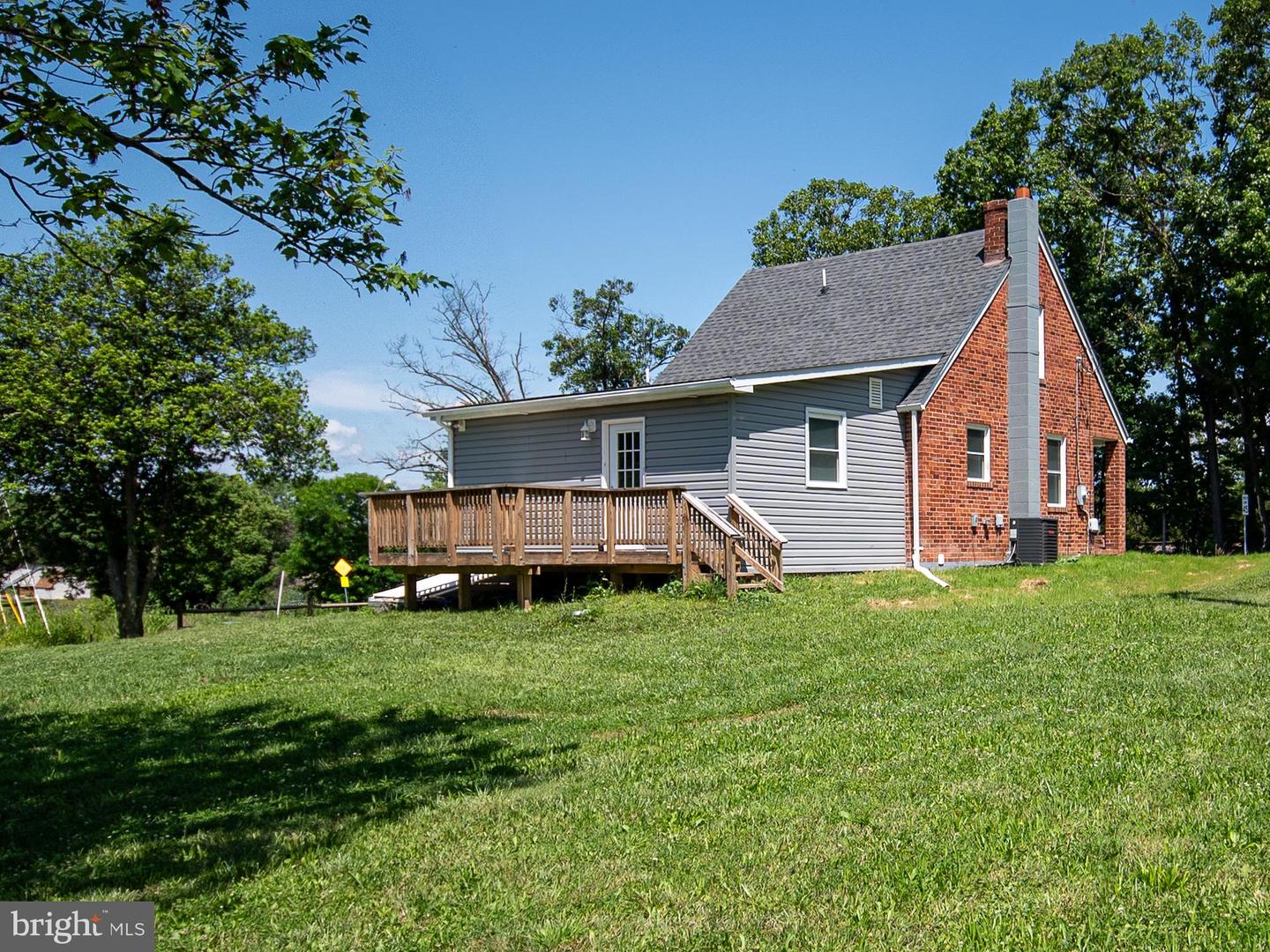 2450 HAPPY CREEK RD, FRONT ROYAL, Virginia 22630, 3 Bedrooms Bedrooms, 5 Rooms Rooms,2 BathroomsBathrooms,Residential,For sale,2450 HAPPY CREEK RD,VAWR2011602 MLS # VAWR2011602