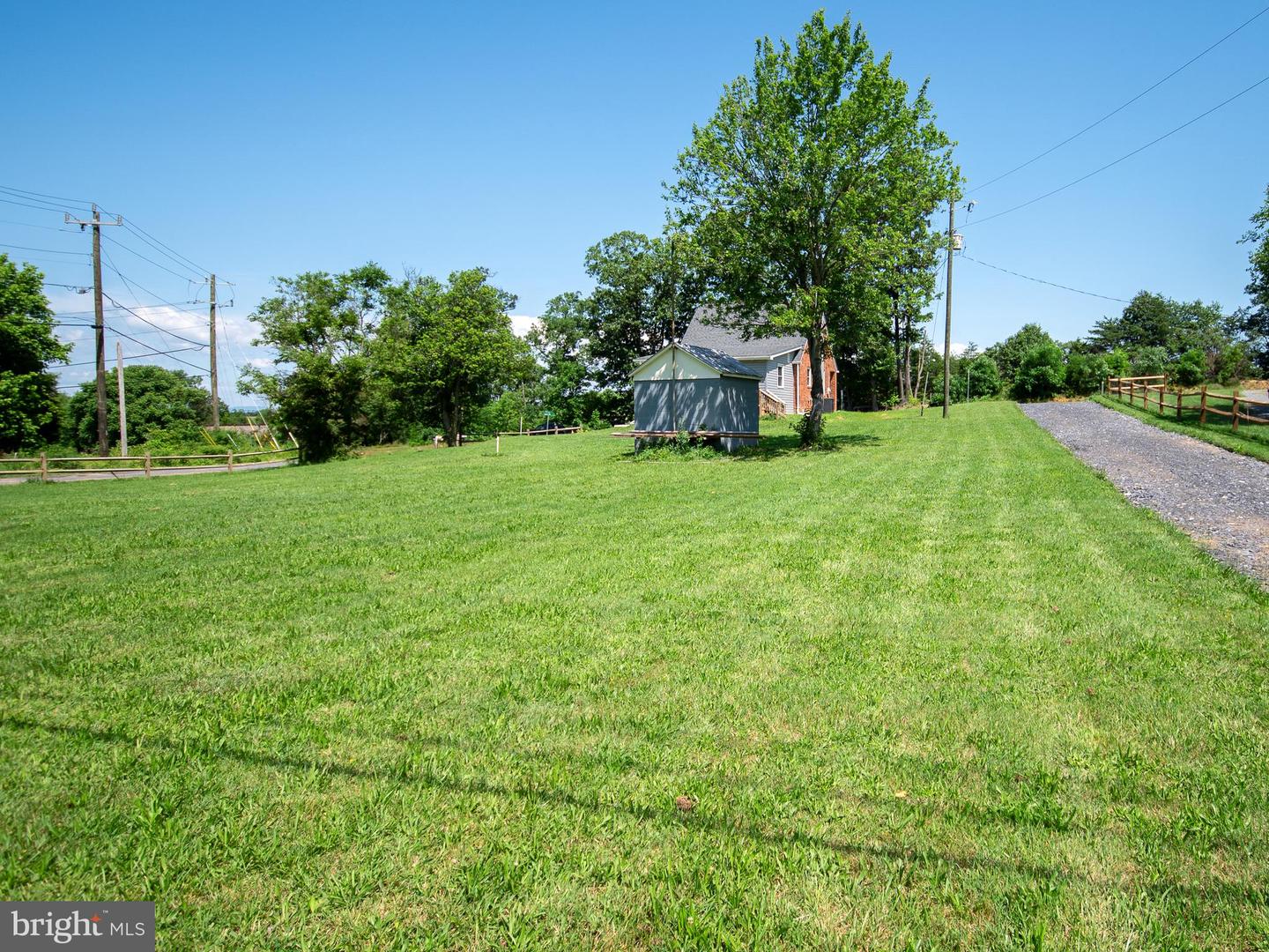 2450 HAPPY CREEK RD, FRONT ROYAL, Virginia 22630, 3 Bedrooms Bedrooms, 5 Rooms Rooms,2 BathroomsBathrooms,Residential,For sale,2450 HAPPY CREEK RD,VAWR2011602 MLS # VAWR2011602