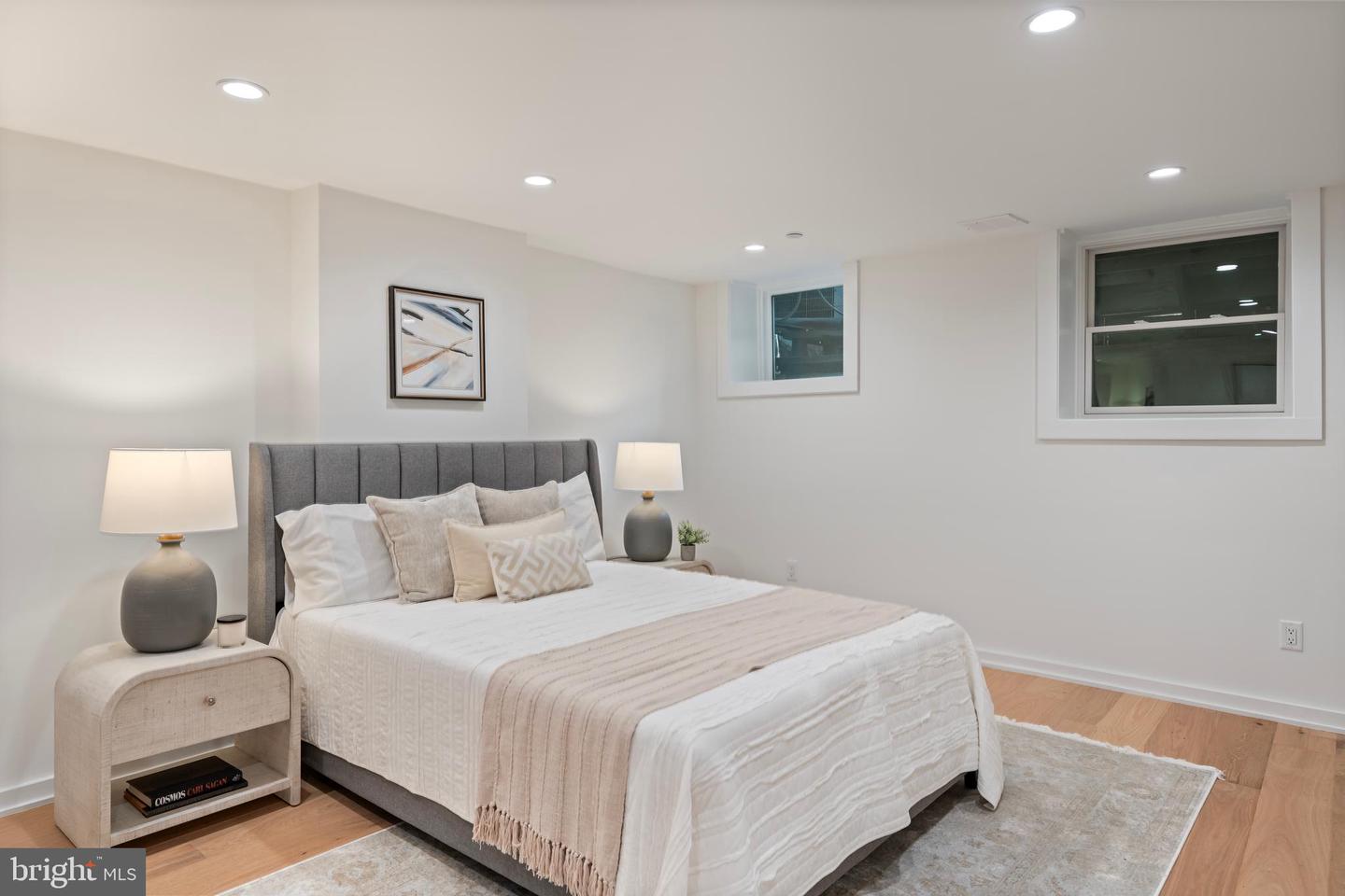 131 11 ST NE #1, WASHINGTON, District Of Columbia 20002, 2 Bedrooms Bedrooms, 4 Rooms Rooms,1 BathroomBathrooms,Residential,For sale,131 11 ST NE #1,DCDC2208546 MLS # DCDC2208546