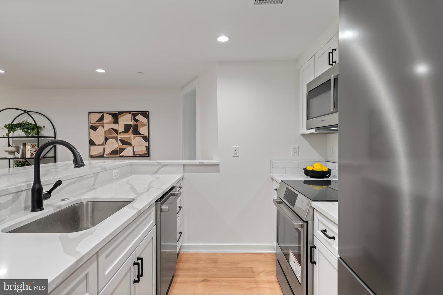 131 11 ST NE #1, WASHINGTON, District Of Columbia 20002, 2 Bedrooms Bedrooms, 4 Rooms Rooms,1 BathroomBathrooms,Residential,For sale,131 11 ST NE #1,DCDC2208546 MLS # DCDC2208546
