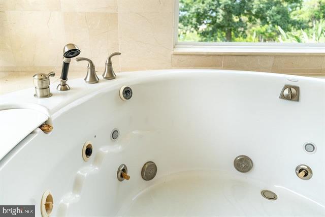 7600 TALL CEDARS LN, BRIDGEWATER, Virginia 22812, 4 Bedrooms Bedrooms, ,3 BathroomsBathrooms,Residential,For sale,7600 TALL CEDARS LN,VARO2002418 MLS # VARO2002418