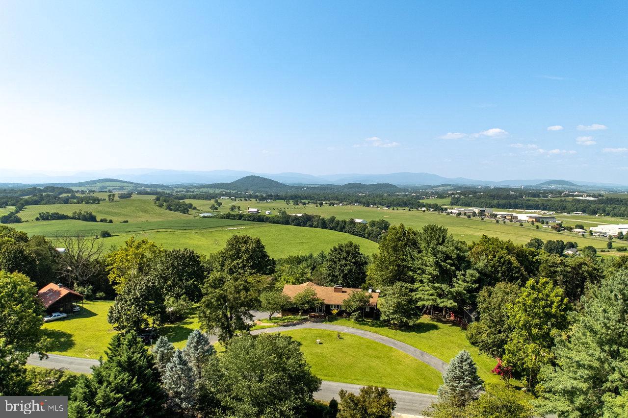 7600 TALL CEDARS LN, BRIDGEWATER, Virginia 22812, 4 Bedrooms Bedrooms, ,3 BathroomsBathrooms,Residential,For sale,7600 TALL CEDARS LN,VARO2002418 MLS # VARO2002418