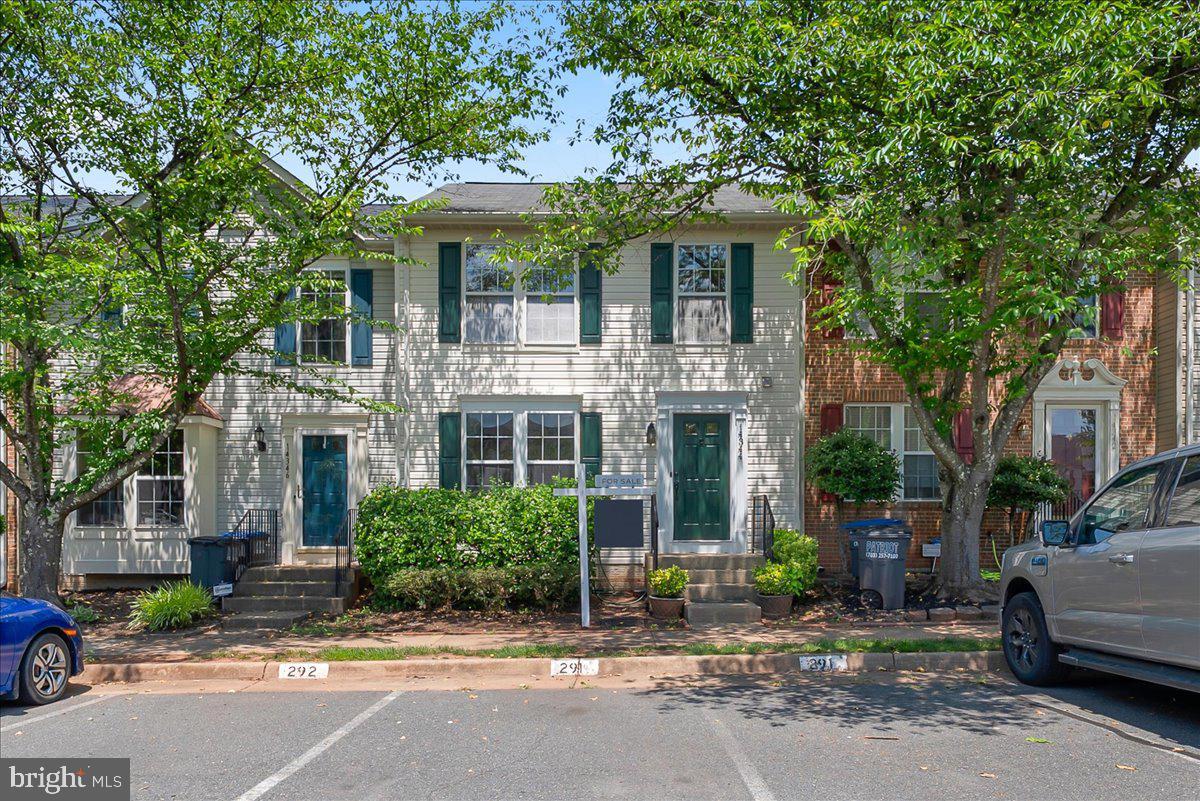 14344 PAPILION WAY, CENTREVILLE, Virginia 20121, 3 Bedrooms Bedrooms, ,2 BathroomsBathrooms,Residential,For sale,14344 PAPILION WAY,VAFX2252834 MLS # VAFX2252834