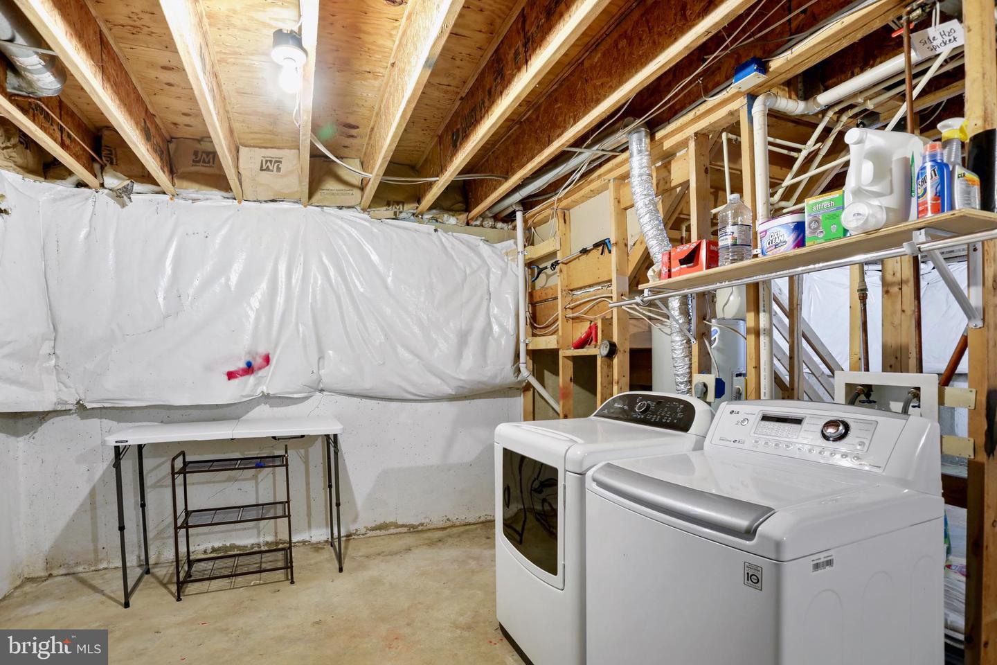 27 FRYE CT, LOVETTSVILLE, Virginia 20180, 3 Bedrooms Bedrooms, ,2 BathroomsBathrooms,Residential,For sale,27 FRYE CT,VALO2100892 MLS # VALO2100892