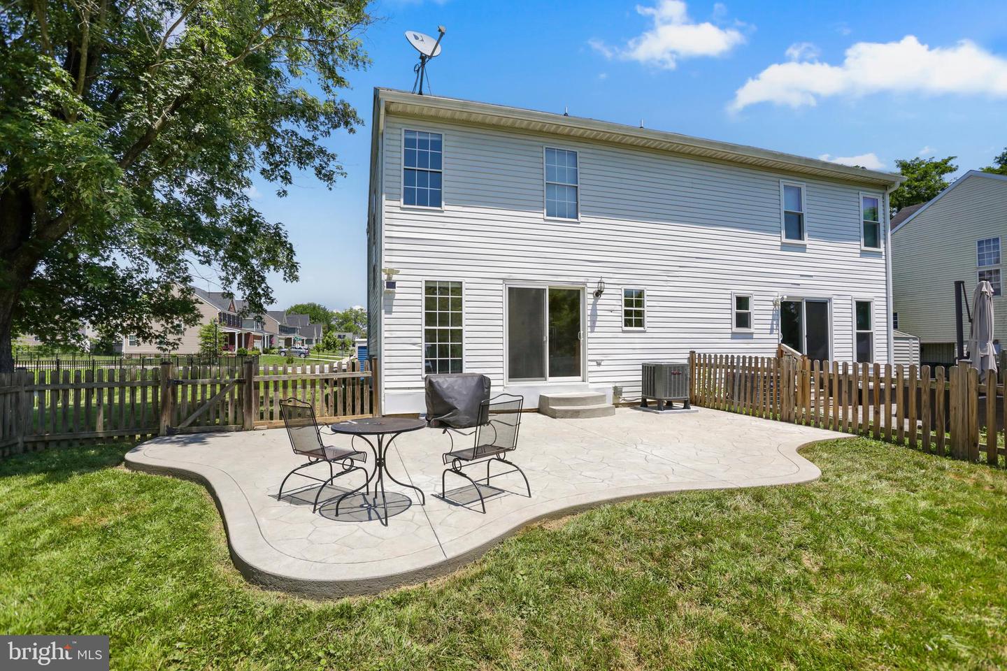 27 FRYE CT, LOVETTSVILLE, Virginia 20180, 3 Bedrooms Bedrooms, ,2 BathroomsBathrooms,Residential,For sale,27 FRYE CT,VALO2100892 MLS # VALO2100892