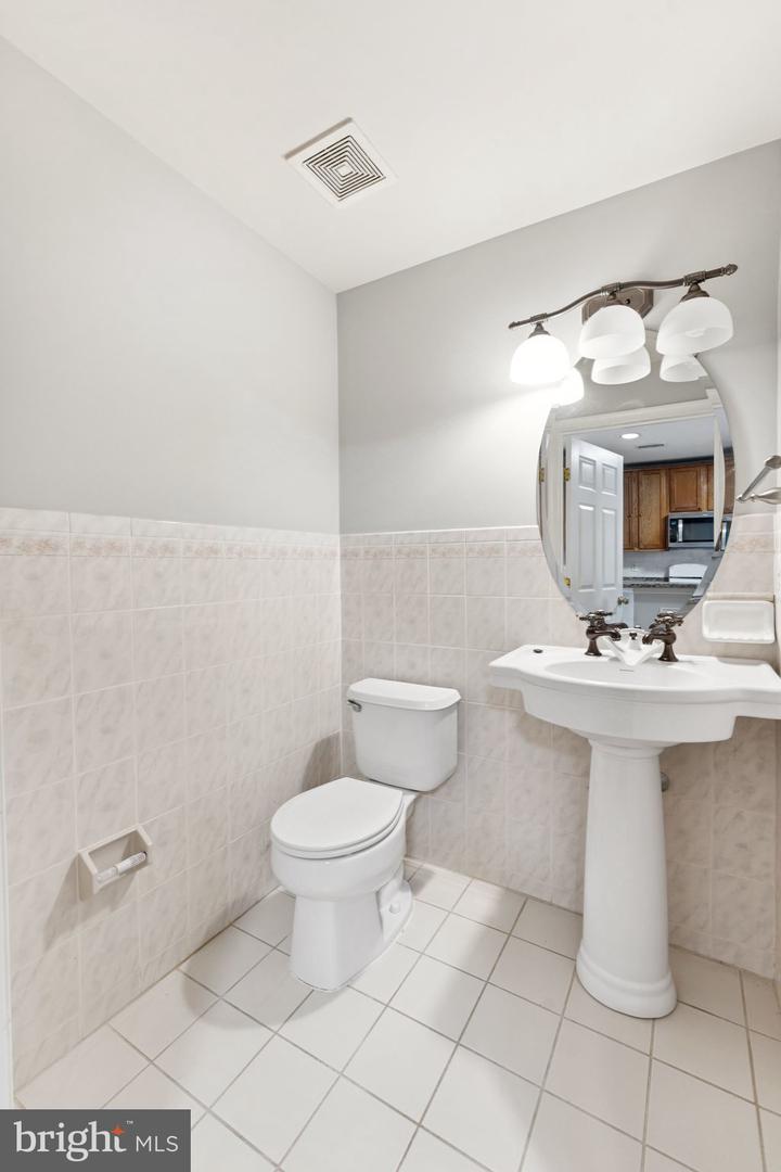 12781 FAIR CREST CT, FAIRFAX, Virginia 22033, 2 Bedrooms Bedrooms, ,2 BathroomsBathrooms,Residential,For sale,12781 FAIR CREST CT,VAFX2252716 MLS # VAFX2252716