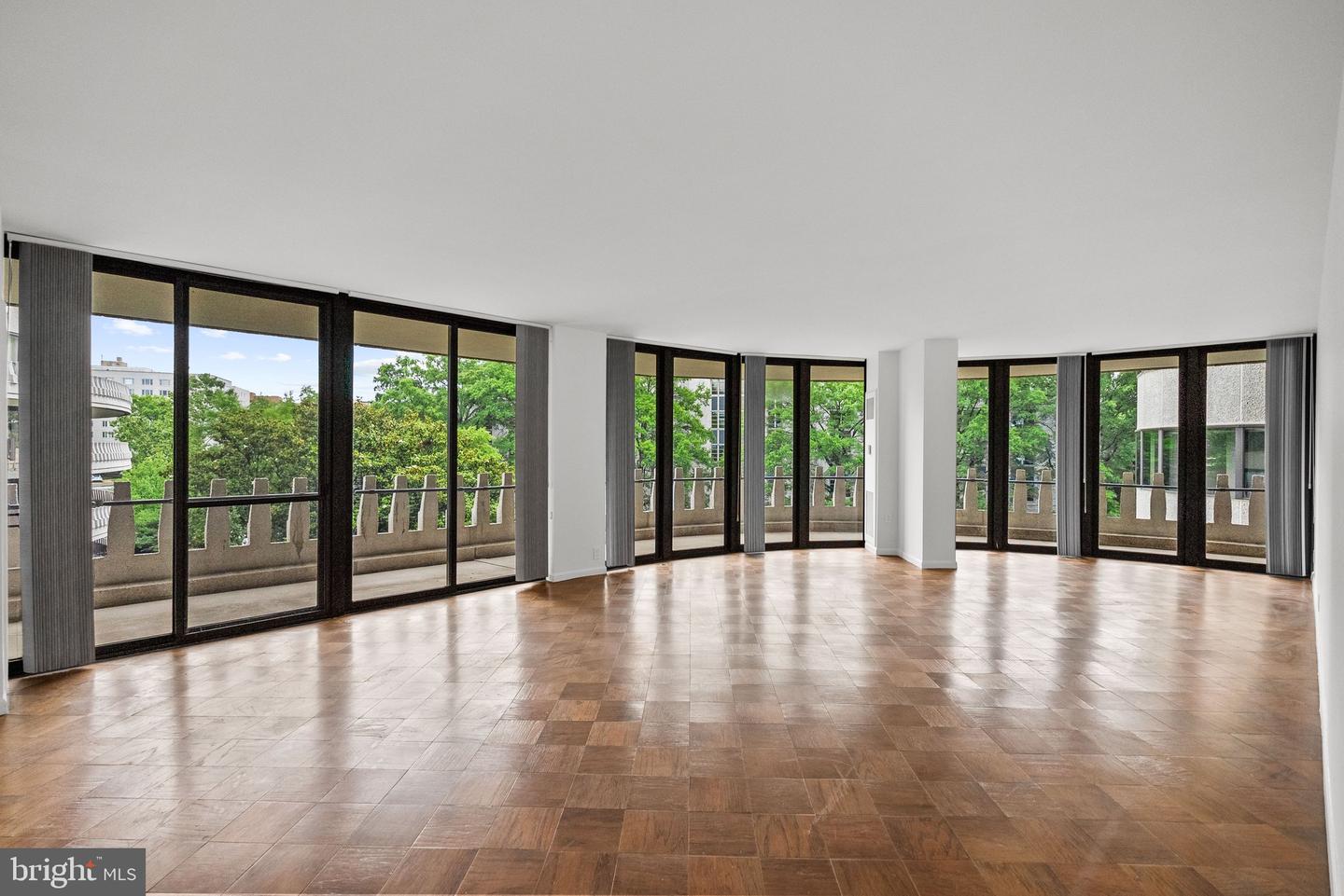 700 NEW HAMPSHIRE AVE NW #617, WASHINGTON, District Of Columbia 20037, 2 Bedrooms Bedrooms, ,2 BathroomsBathrooms,Residential,For sale,700 NEW HAMPSHIRE AVE NW #617,DCDC2185582 MLS # DCDC2185582