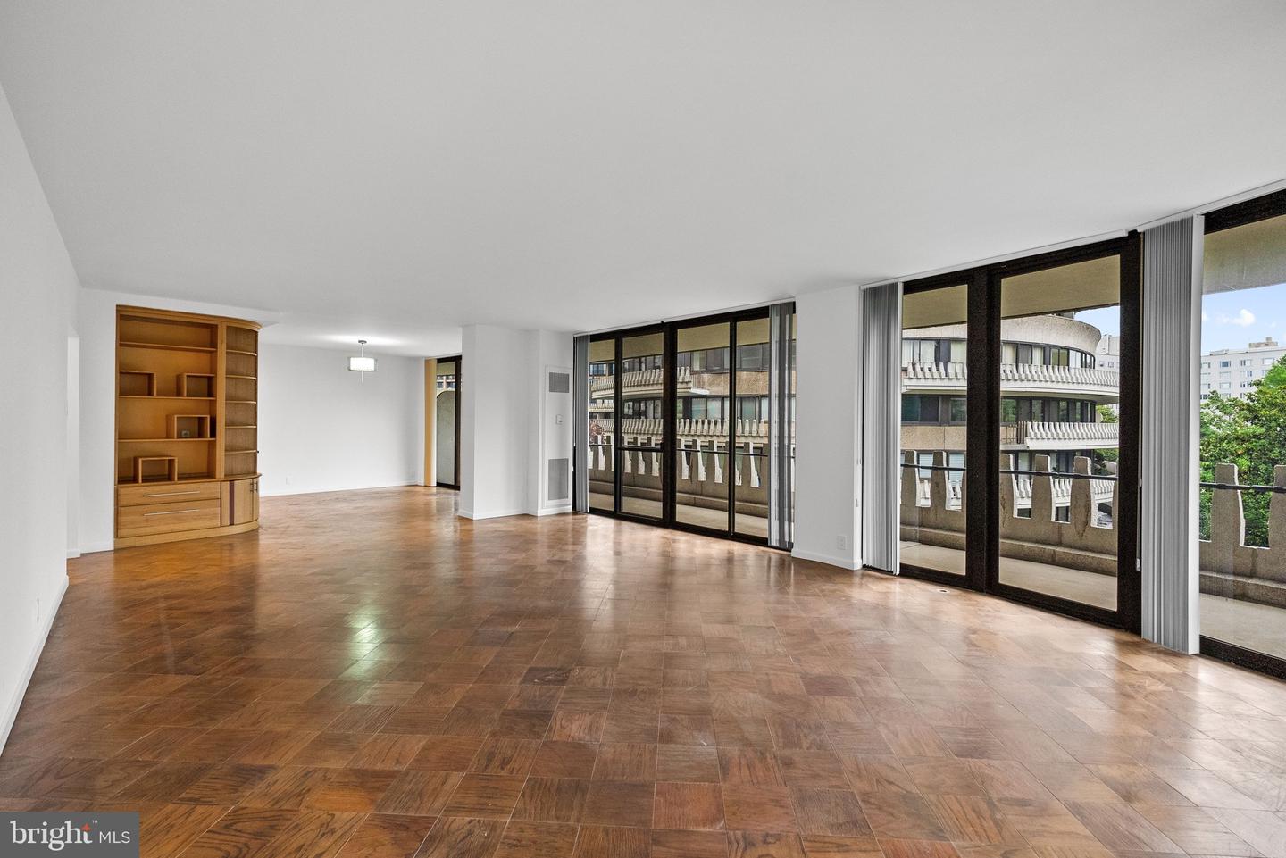 700 NEW HAMPSHIRE AVE NW #617, WASHINGTON, District Of Columbia 20037, 2 Bedrooms Bedrooms, ,2 BathroomsBathrooms,Residential,For sale,700 NEW HAMPSHIRE AVE NW #617,DCDC2185582 MLS # DCDC2185582