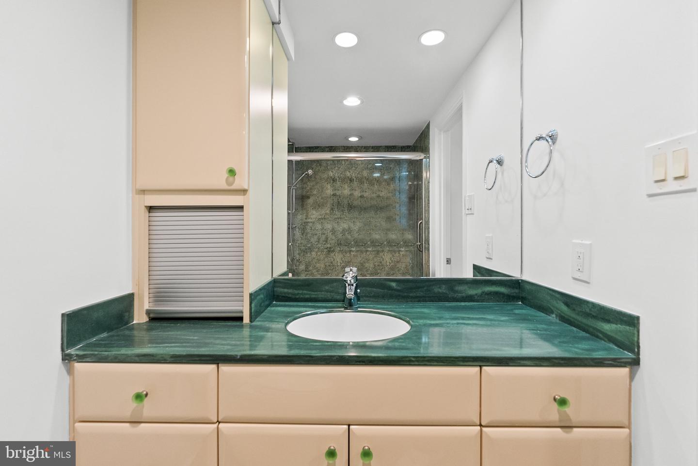 700 NEW HAMPSHIRE AVE NW #617, WASHINGTON, District Of Columbia 20037, 2 Bedrooms Bedrooms, ,2 BathroomsBathrooms,Residential,For sale,700 NEW HAMPSHIRE AVE NW #617,DCDC2185582 MLS # DCDC2185582